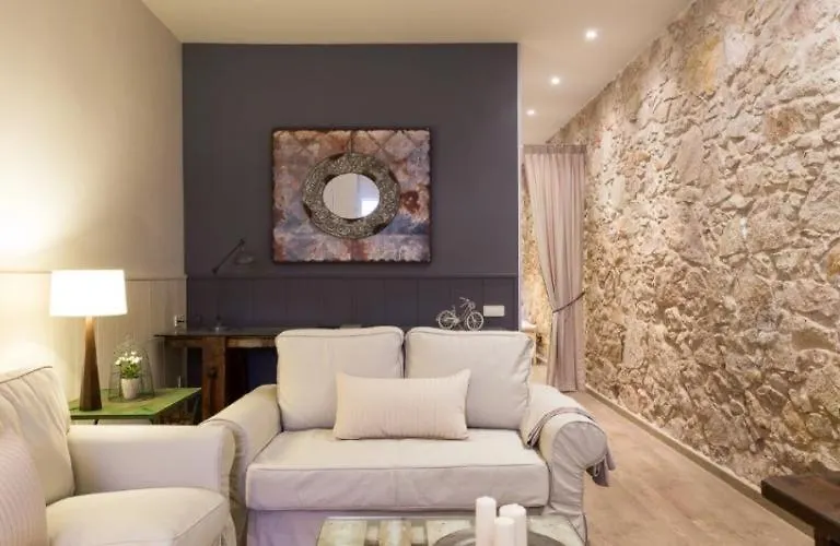 Rustic Casita Gava ile iletişim